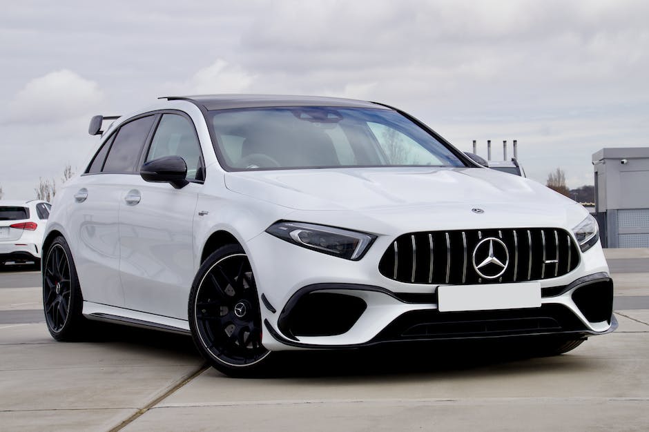 A45 AMG 4매틱 자동차 성능과 연비 제원