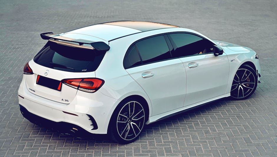 A45 AMG 4매틱 해치백 자동차 성능과 연비 제원